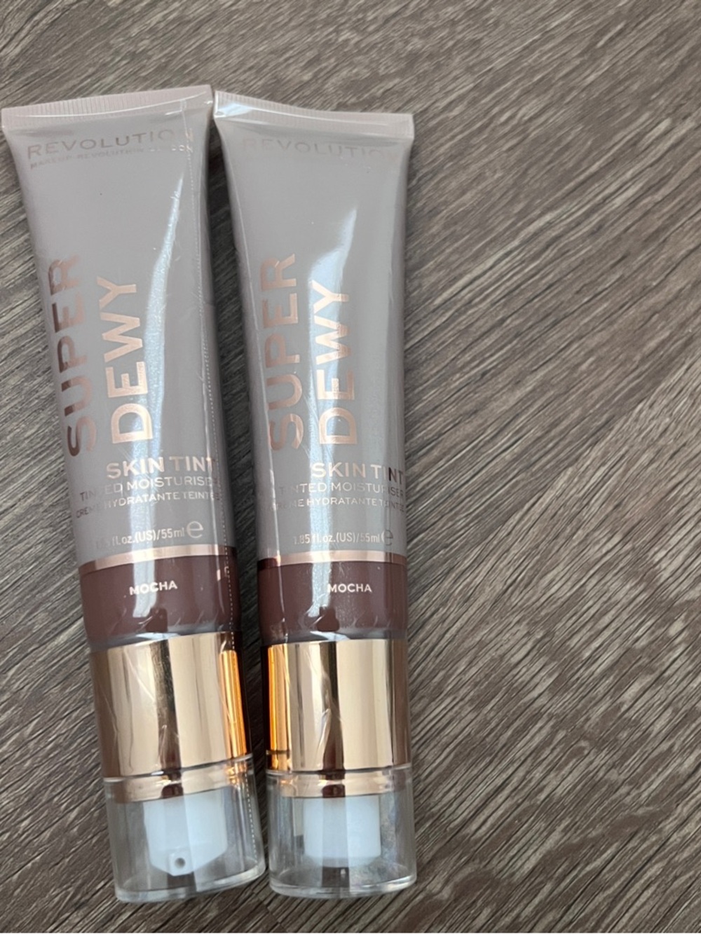Revolution Superdewy Skin Tint - Mocha